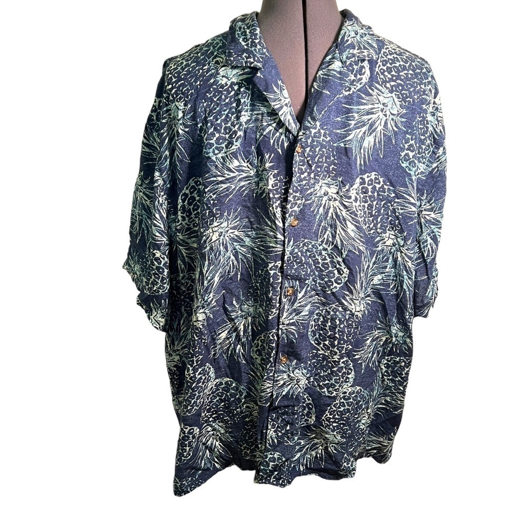 Old Navy Men's Size XXXL Short Sleeve Resort Shirt Button Down Blue Pineapple